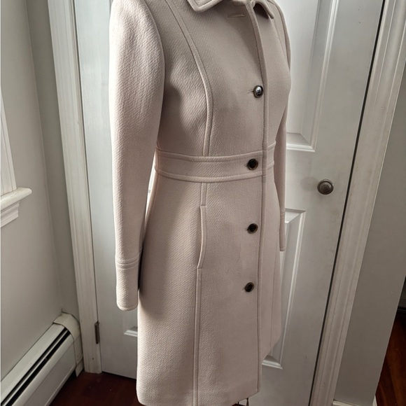Elegant Cream Italian Wool Women’s Coat - Picture 8 of 10